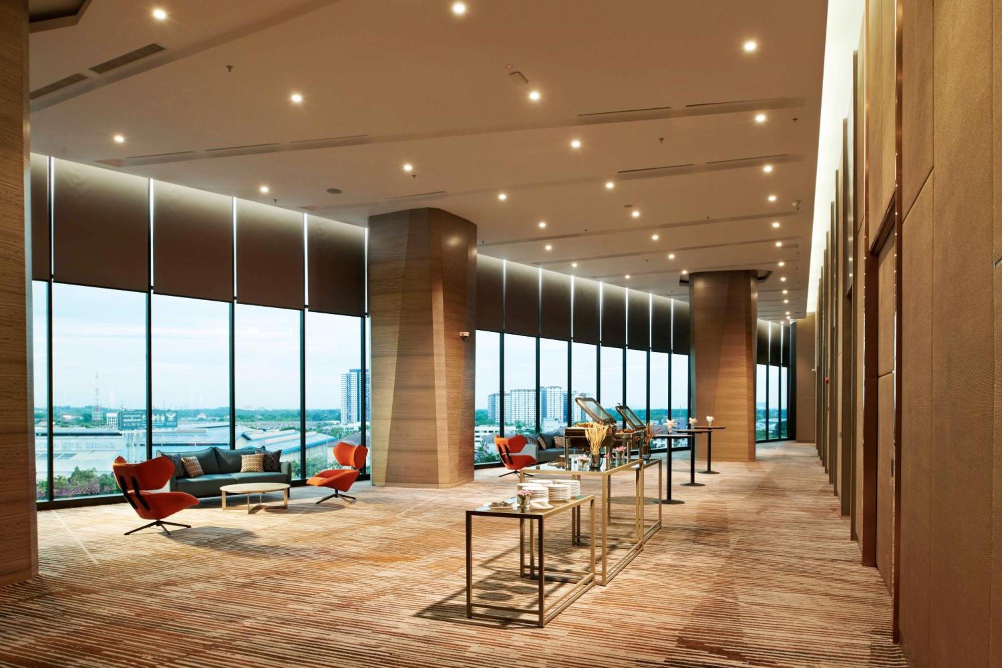 Doubletree By Hilton Shah Alam I-City 外观 照片 The 360° Lounge